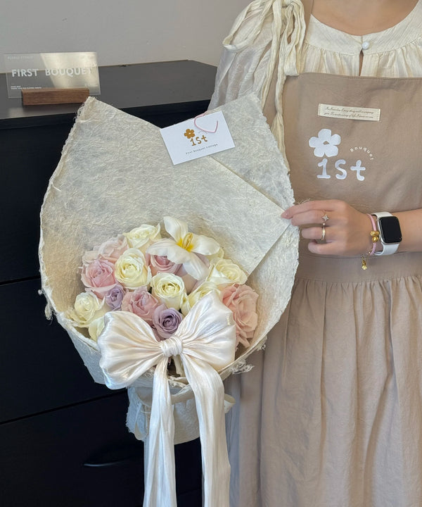 Snow Silk Bow Roses