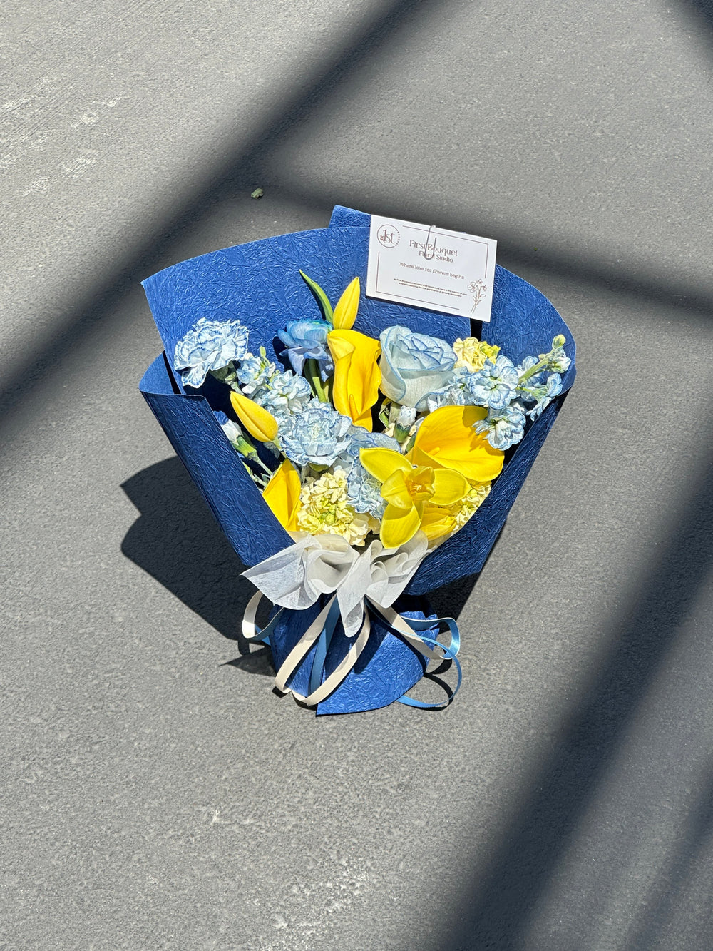Midnight Blue & Yellow Bouquet ｜黄蓝撞色
