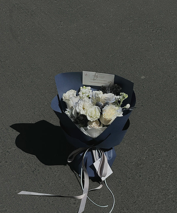 Misty Gray-Blue Bouquet | 迷雾灰蓝