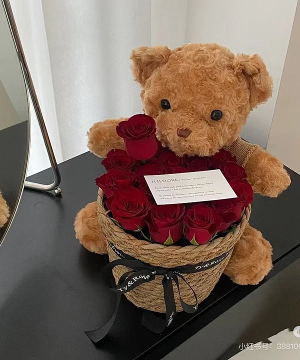 Teddy Bear Hug Bouquet｜泰迪熊抱抱桶