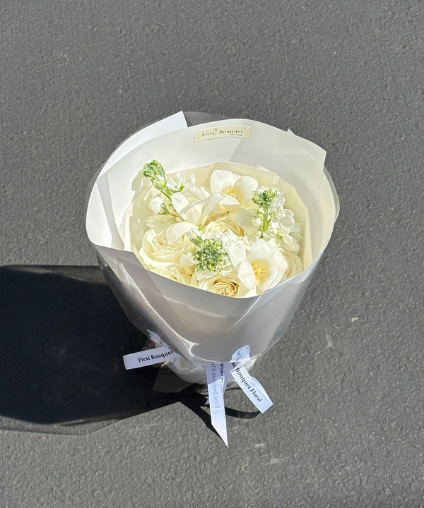 白色花园花束