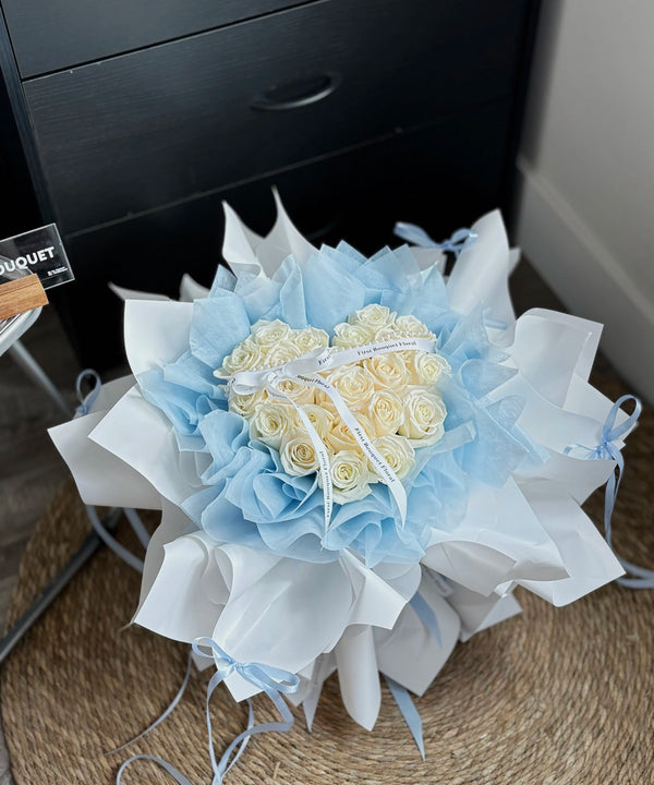 🤍 Milk Cotton Heart Bouquet