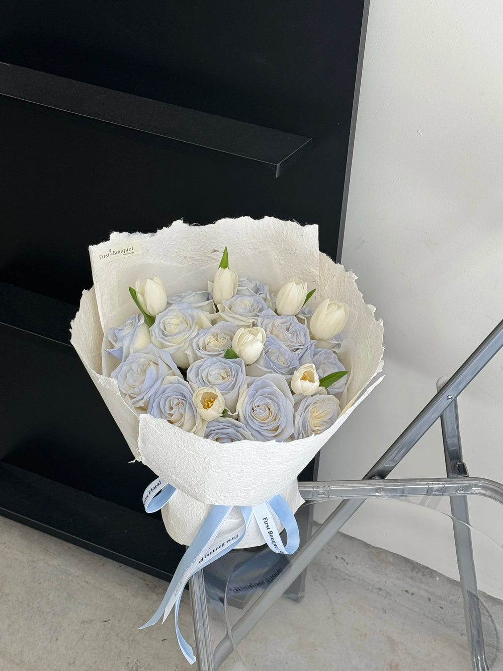 冰蓝色私语｜月光蓝玫瑰+郁金香
