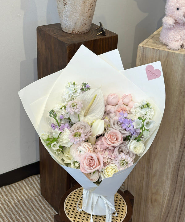 QIXI | Signature Garden Mystery Bouquet硬卡纸盲盒